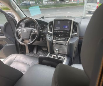 Toyota Land Cruiser 2019 - Cần bán xe màu đen