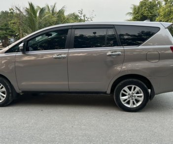 Toyota Innova 2018 - Số sàn xe gia đình, nói không với taxi dịch vụ