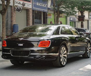 Bentley Flying Spur 2022 - Màu đen, nhập khẩu nguyên chiếc