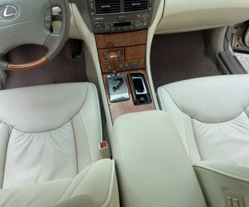 Lexus LS 430 2005 - Xe 4 chỗ, màu vàng, số tự động, máy xăng, quận 7