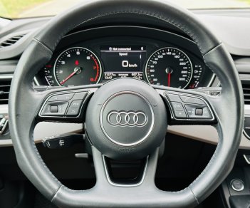 Audi A4 2017 2017 - Cần bán Audi A4 2017 Trắng/Nâu- nhập Đức - Odo cực ít 30.000km
