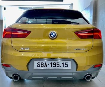 BMW X2 2018 - Màu vàng, nhập khẩu nguyên chiếc.