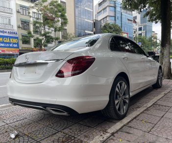 Mercedes-Benz C 250 2018 - Xe màu trắng