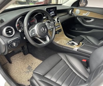Mercedes-Benz C 250 2018 - Xe màu trắng
