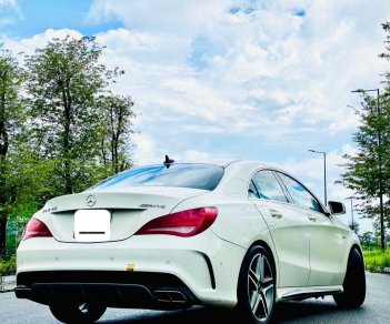 Mercedes-Benz CLA 45 AMG 2014 - Màu trắng, nội thất đen