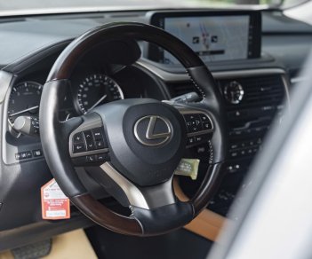 Lexus RX 350 2022 - Xe màu trắng, nhập khẩu  