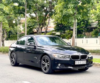 BMW 328i 2012 - Màu đen, nội thất đen