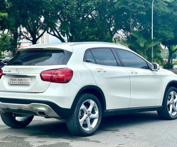 Mercedes-Benz GLA 200 2017 - Nhập nguyên chiếc - Màu trắng nội thất đen - Odo hơn 3 vạn km