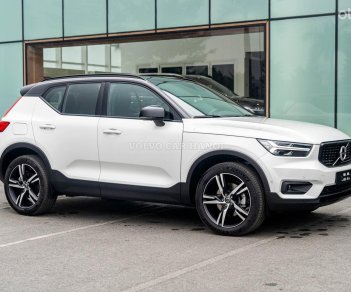 Volvo XC40 2022 - SUV sang trọng nhập khẩu từ Thụy Điển - Tặng 3 năm bảo dưỡng + 1 năm bảo hiểm thân vỏ