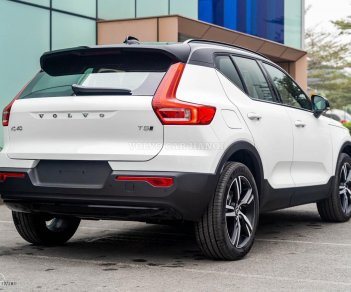 Volvo XC40 2022 - SUV sang trọng nhập khẩu từ Thụy Điển - Tặng 3 năm bảo dưỡng + 1 năm bảo hiểm thân vỏ