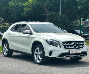 Mercedes-Benz GLA 200 2017 - Nhập nguyên chiếc - Màu trắng nội thất đen - Odo hơn 3 vạn km