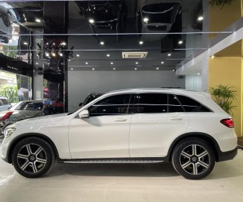 Mercedes-Benz GLC 200 2020 - Gia chủ đi siêu ít 2000km/ năm - Biển Hà Nội - Đón gió mùa giảm sâu giá chỉ 1 tỷ 980tr