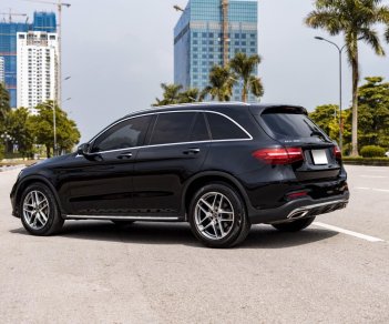 Mercedes-Benz GLC 300 2017 - Xe màu đen