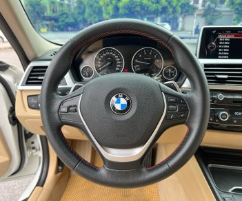 BMW 330i 2017 - Cần bán gấp - Xe full bảo dưỡng hãng