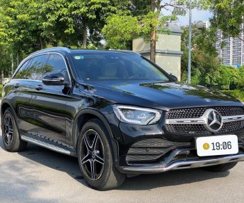 Mercedes-Benz GLC 300 2021 - Xe màu đen