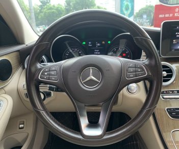 Mercedes-Benz C 250 2014 - Cần bán xe giá chỉ 875 triệu