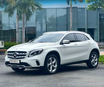 Mercedes-Benz GLA 200 2017 - Nhập nguyên chiếc - Màu trắng nội thất đen - Odo hơn 3 vạn km