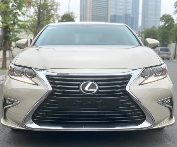 Lexus ES 250 2017 - Cần bán gấp xe màu vàng cát