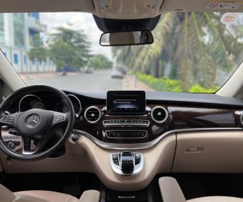 Mercedes-Benz V 220 2015 - Chính chủ, giá chỉ 1 tỷ 479tr. Màu siêu hiếm