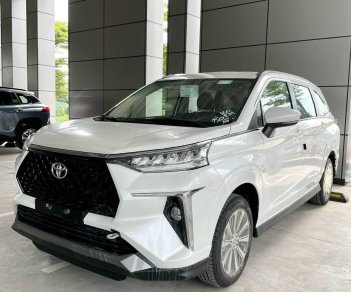 Toyota Veloz Cross 2022 - Đủ màu giao ngay, giảm tiền mặt, phụ kiện chính hãng, BHVC