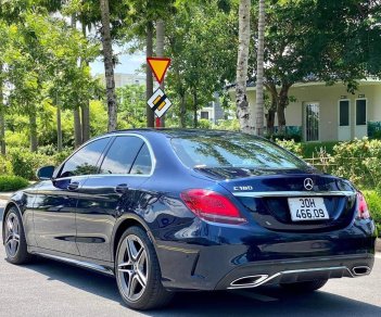 Mercedes-Benz C180 2021 - Tên cá nhân