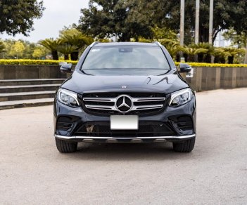 Mercedes-Benz GLC 300 2017 - Xe màu đen