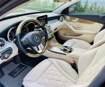 Mercedes-Benz C 250 2016 - Trả góp chỉ từ 199tr - Xe cực đẹp, độ lên trông như Maybach - Có bảo hành dài hạn