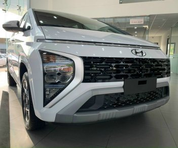 Hyundai Stargazer 2022 - Nhận cọc ngay, full option, ngập tràn ưu đãi