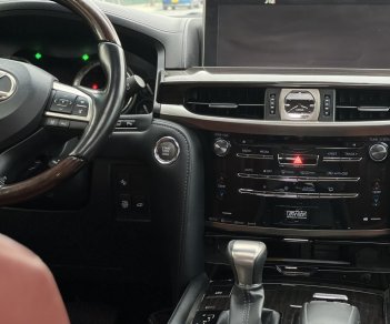 Lexus LX 570 2016 - Màu trắng, nhập khẩu