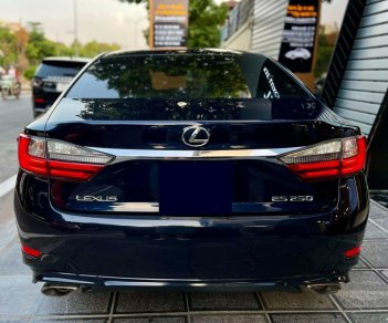 Lexus ES 250 2016 - Màu đen, xe nhập