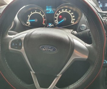 Ford Fiesta 2016 - Full option - Quá mới so với những xe cùng đời