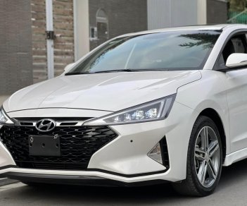 Hyundai Elantra 2020 - Hyundai Elantra 2020