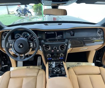 Rolls-Royce Cullinan 2022 - Mới 100%, màu đen, nội thất da bò, full kịch options, xe có sẵn xem giao ngay