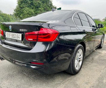 BMW 320i 2016 - Xe gia đình, giá tốt 895tr