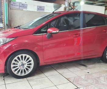 Ford Fiesta 2016 - Full option - Quá mới so với những xe cùng đời