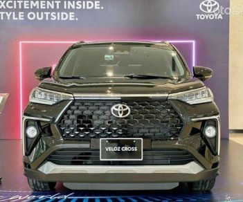 Toyota Veloz Cross 2022 - Xe màu đen, giá tốt