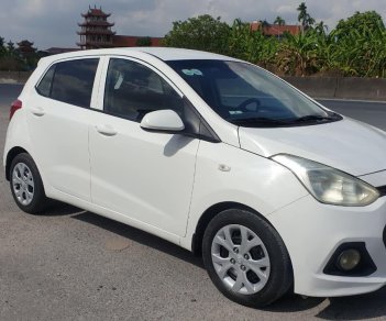 Hyundai Grand i10 2015 - Màu trắng, nhập khẩu nguyên chiếc