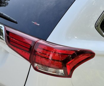 Mitsubishi Outlander 2019 - Cần bán lại xe năm sản xuất 2019