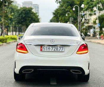 Mercedes-Benz C300 2019 - Trắng ga-lang kim cương