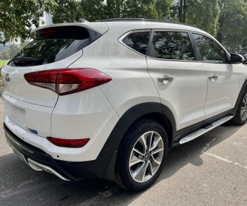 Hyundai Tucson 2018 - Giá cực tốt anh em nhiệt tình trả giá