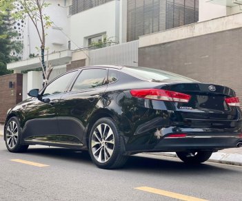 Kia Optima 2017 - Màu đen, giá chỉ 630 triệu