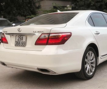 Lexus LS 400 2010 - Xe màu trắng, xe nhập