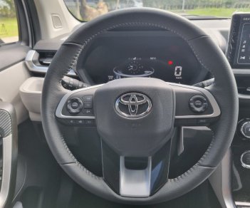 Toyota Veloz Cross 2022 - Siêu lướt 1800km