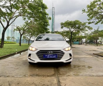 Hyundai Elantra 2018 - 1.6AT xe màu trắng, 529 triệu