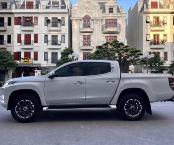 Mitsubishi Triton 2020 - Màu trắng, xe nhập