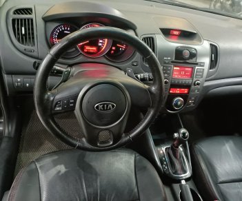 Kia Forte 2010 - Màu đen số tự động