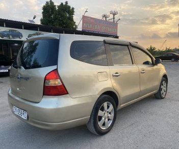 Nissan Grand livina 2012 - Màu bạc chính chủ