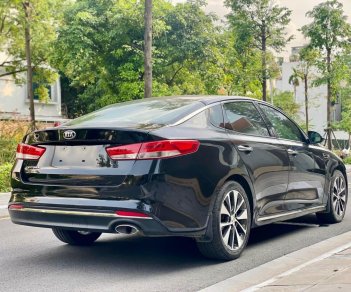 Kia Optima 2017 - Màu đen, giá chỉ 630 triệu