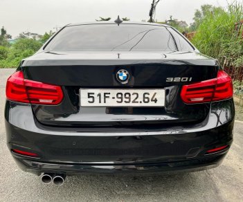 BMW 320i 2016 - Xe gia đình, giá tốt 895tr