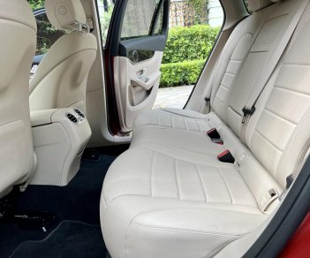 Mercedes-Benz GLC 200 2020 - Chạy 4v4 km, giá tốt 1 tỷ 595